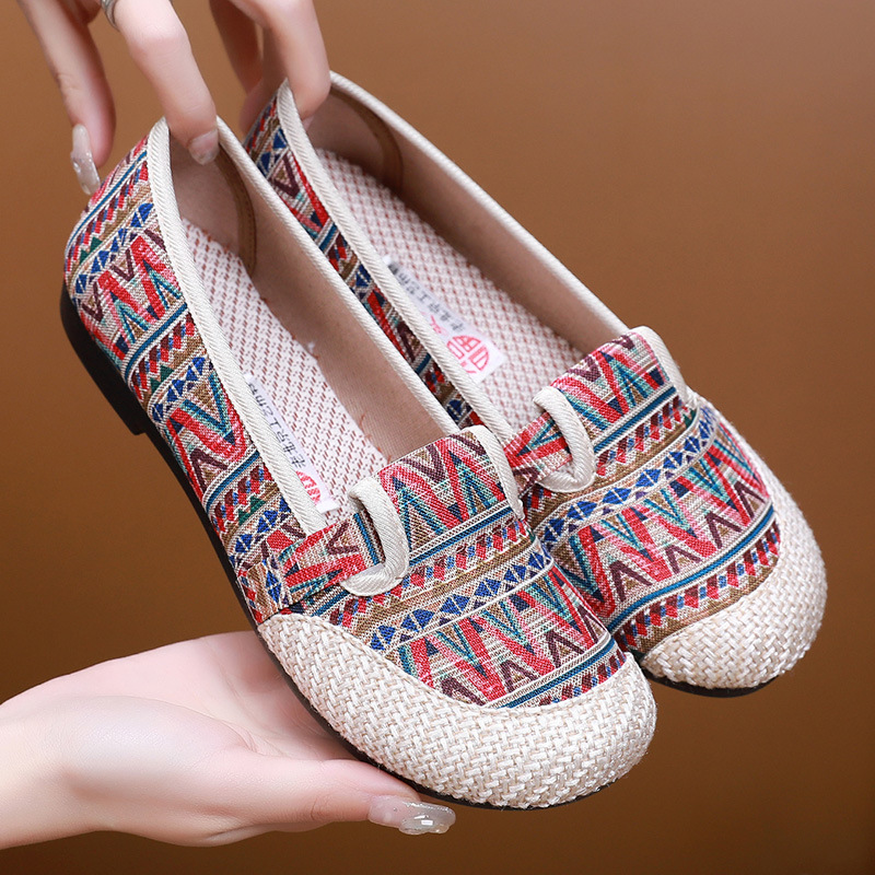 Giày lười vải nữ slip on hoạ tiết Canvas thoáng khí đế bằng mềm trống trơn trượt thời trang Phatdat V331