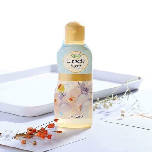 Nước giặt đồ lót kháng khuẩn Lingerie Soap 120ML Nhật Bản