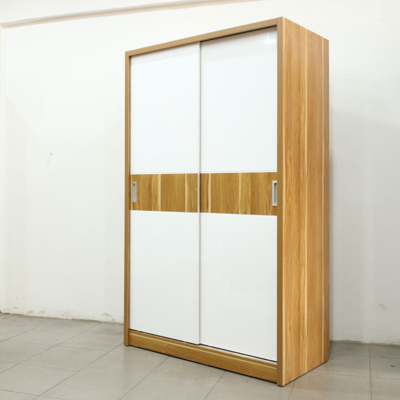 Tủ Áo Cửa Lùa 1m2X2m Gỗ MDF Melamine Màu Vân Sọc Vàng Cánh Trắng Viva