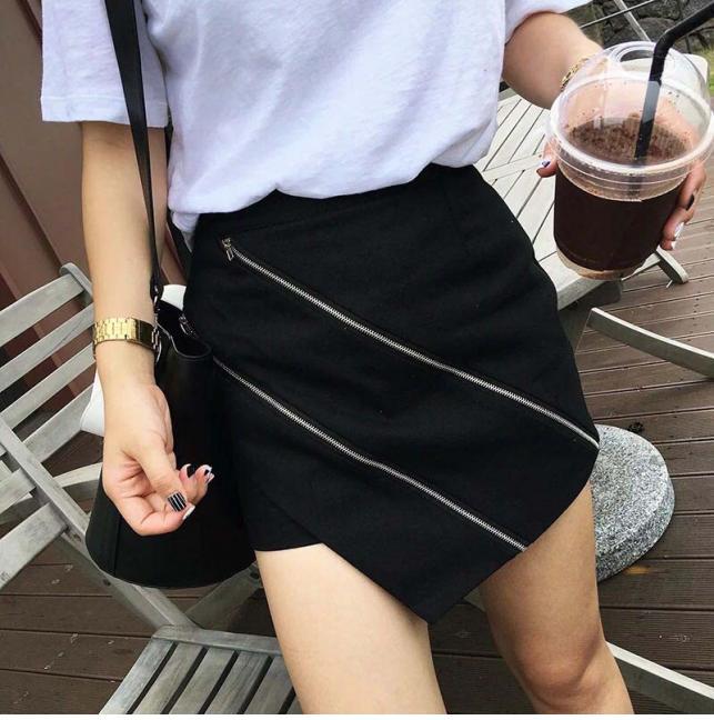 Quần short chân váy dây kéo xéo Mã: QN818