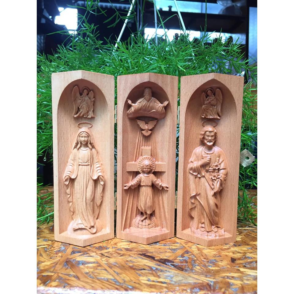 BÀN THỜ CHÚA BA NGÔI