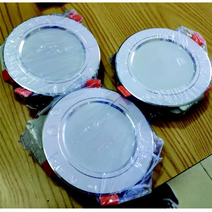 Đèn Led âm trần viền bạc3 chế độ màu -