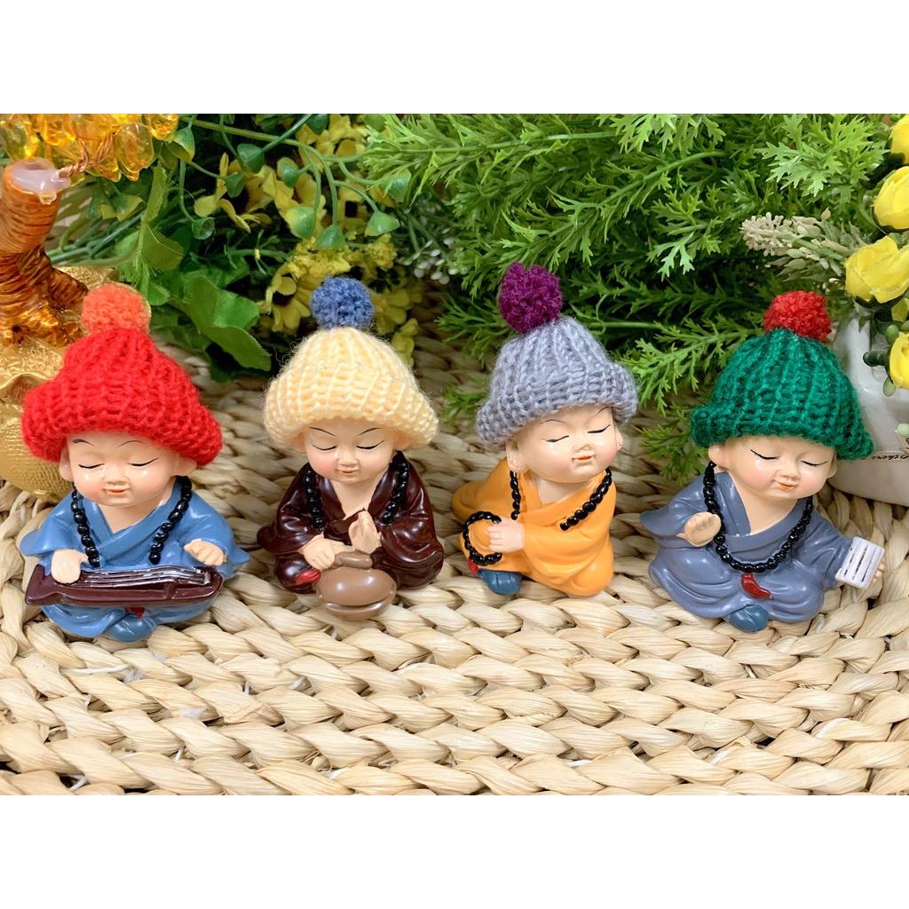 Bộ 4 tượng Chú Tiểu Cầm Kỳ Đội Nón Len