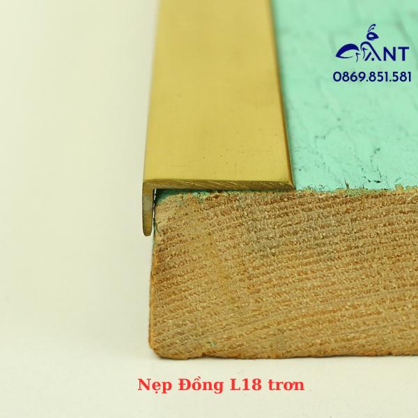 Nẹp Đồng L18 trơn, Nẹp đồng chữ L, Nẹp đồng chống trơn, nẹp ốp cầu thang, giá 1m