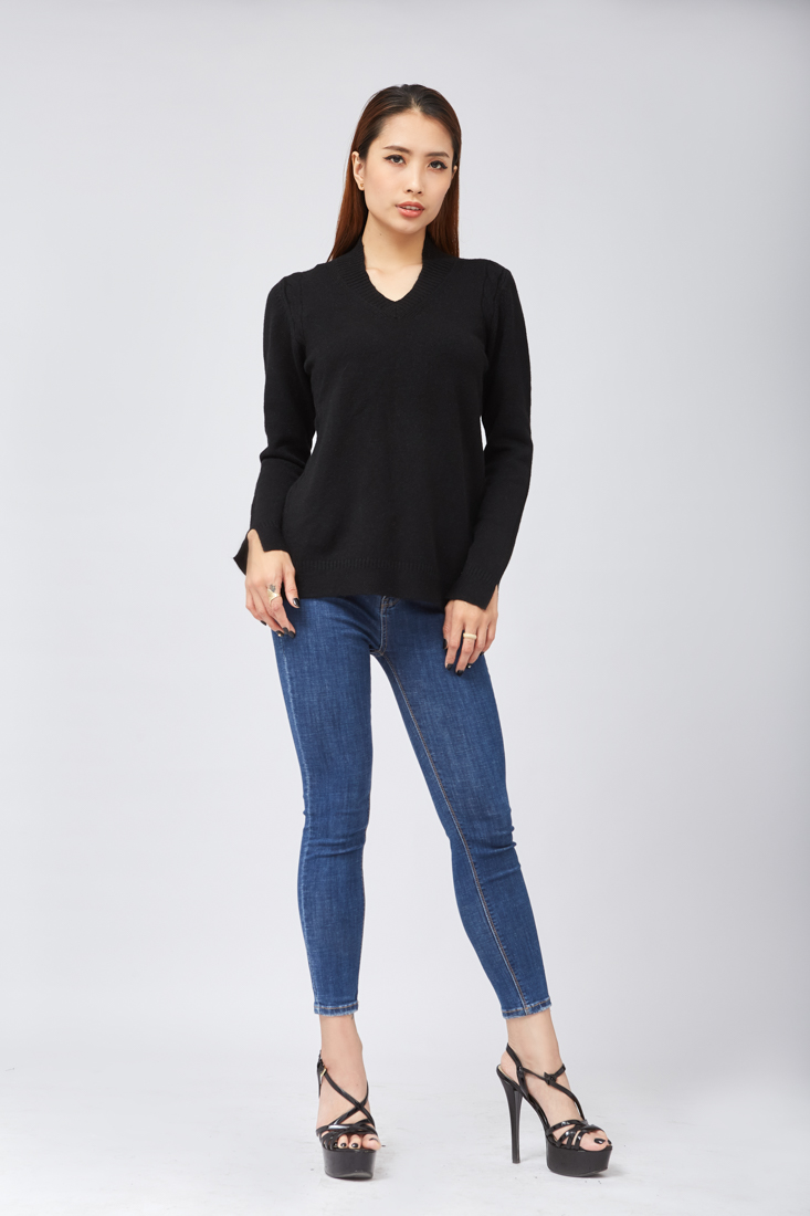 Áo Len Dày Cổ Tim - Màu Đen MD'M MD15007831-BL