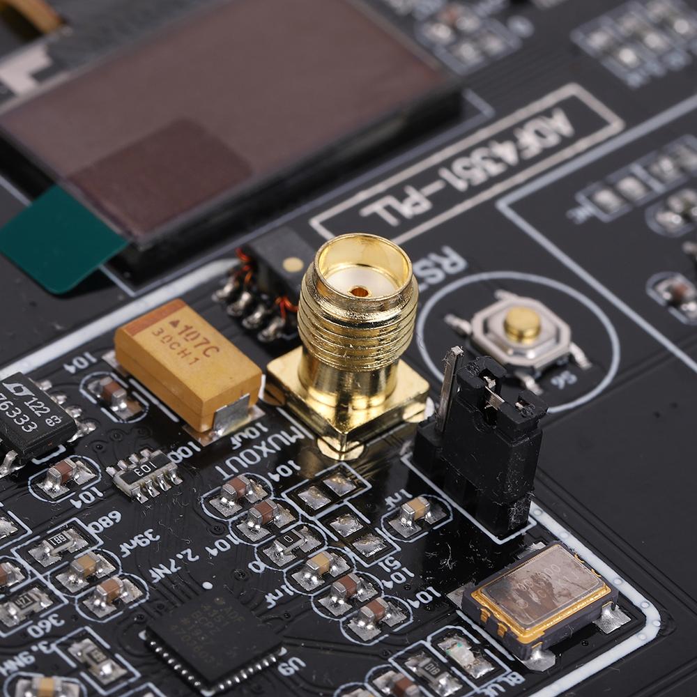 ADF4351 OLED Display Development Board RF Professional 35M-4.4G Accurate Signal Generator Module USB Port Frequency