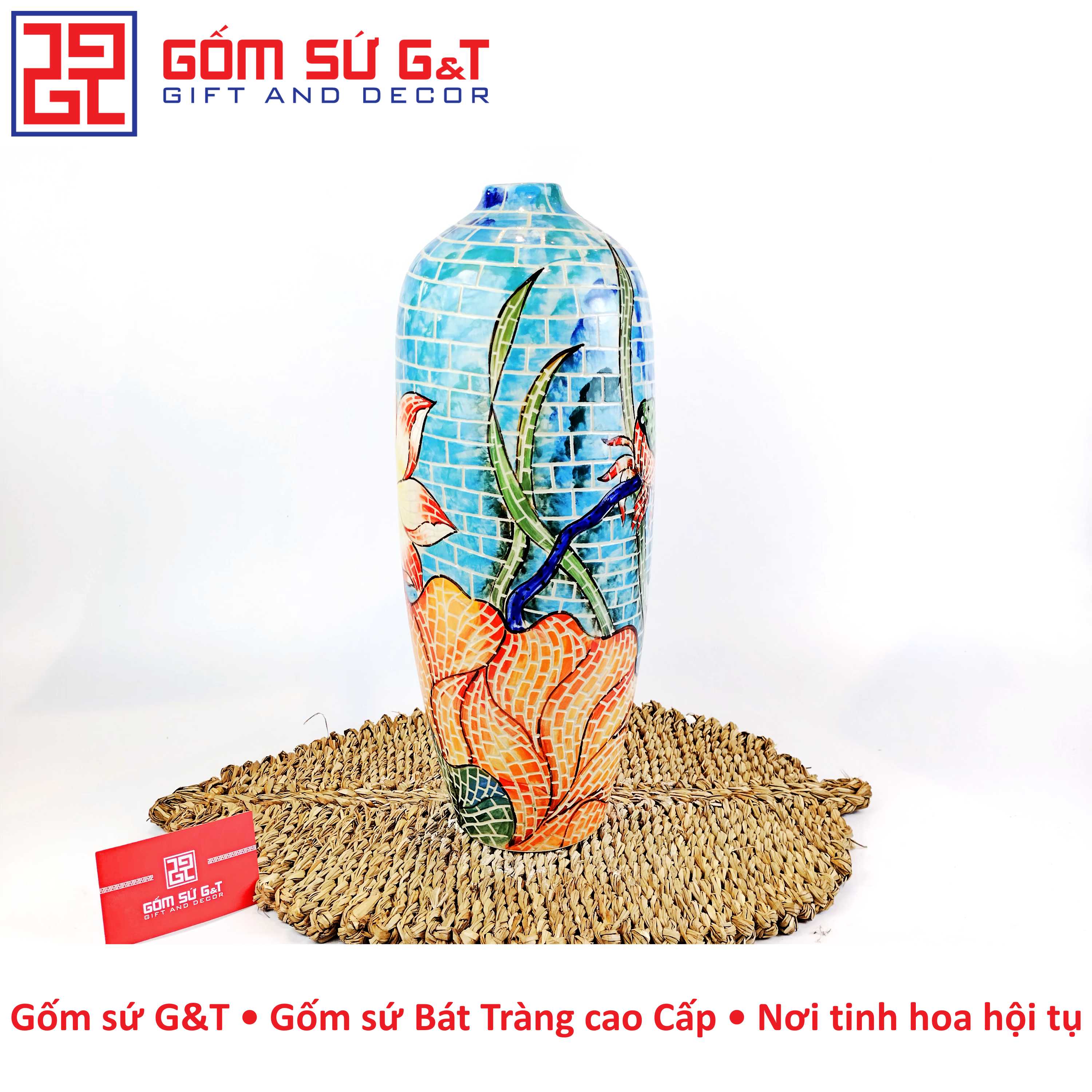 Lọ hoa dáng bom khắc sen đại dương Gốm Sứ G&T