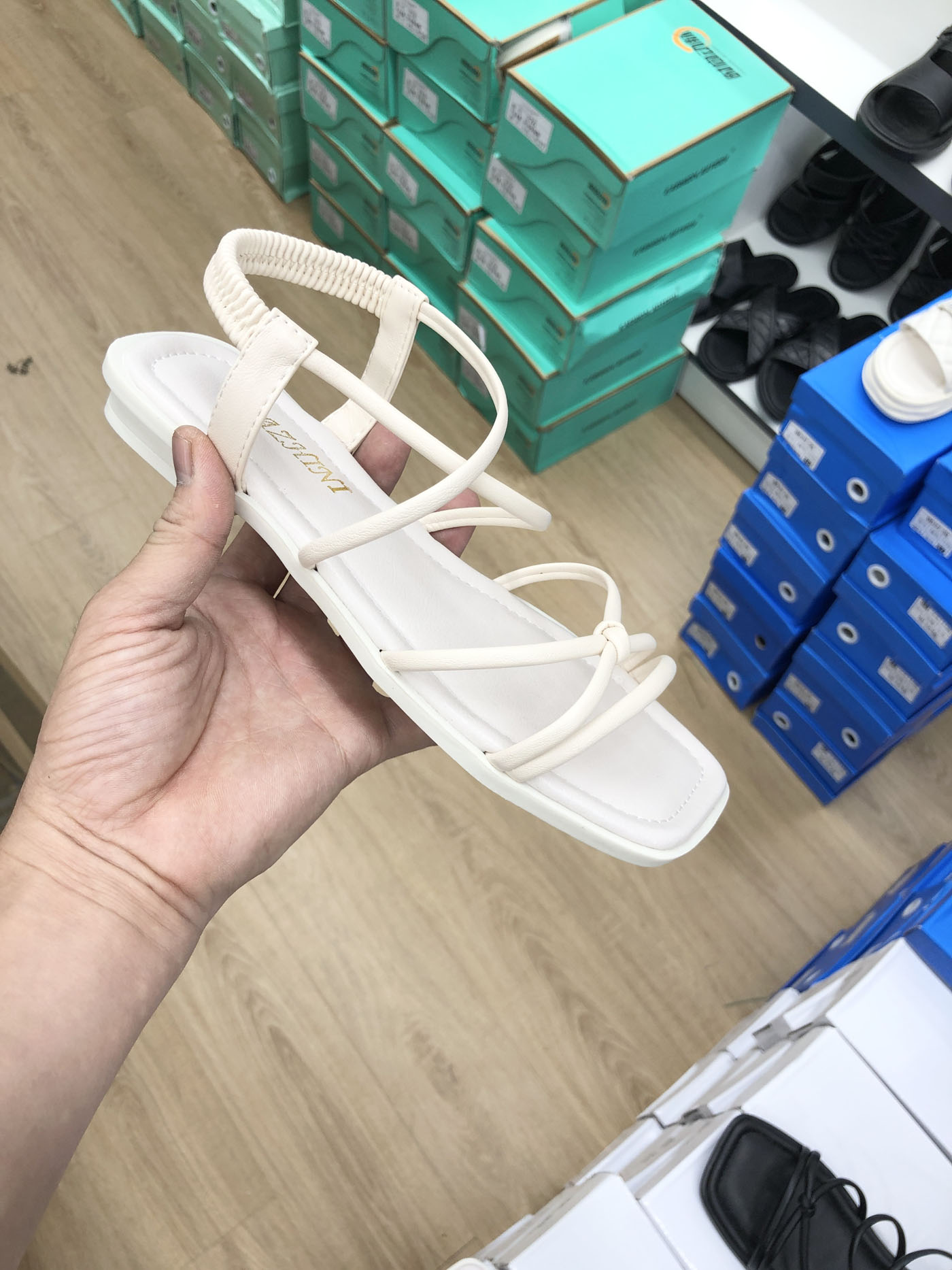 Sandal nữ, nhiều dây, đế bệt SD821