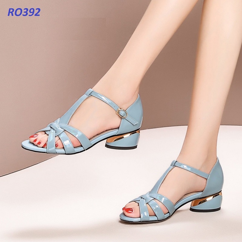 Giày sandal nữ cao gót 2 phân hàng hiệu rosata hai màu xanh kem ro392