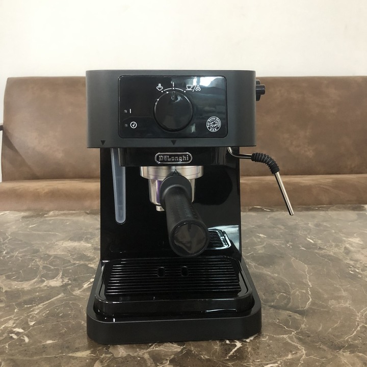 Máy pha cà phê Espresso Delonghi EC235.BK-Hàng chính hãng