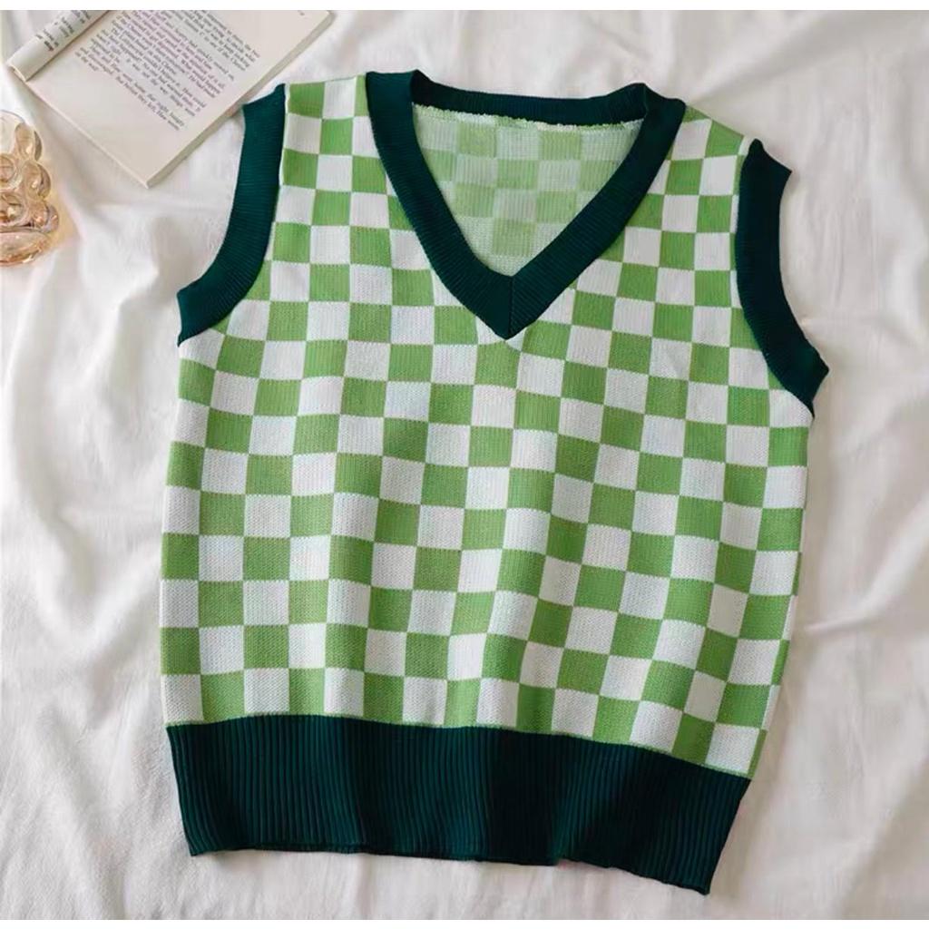 MS871 Áo gile len nữ kẻ caro cổ tim Hàn Quốc