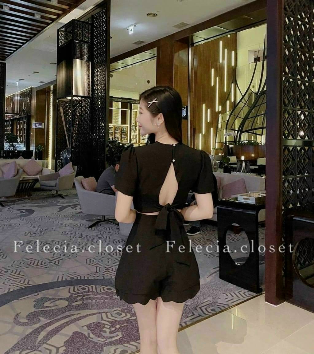 SÉT ĐÙI CỘT NƠ SAU QUẦN LAI BÈO