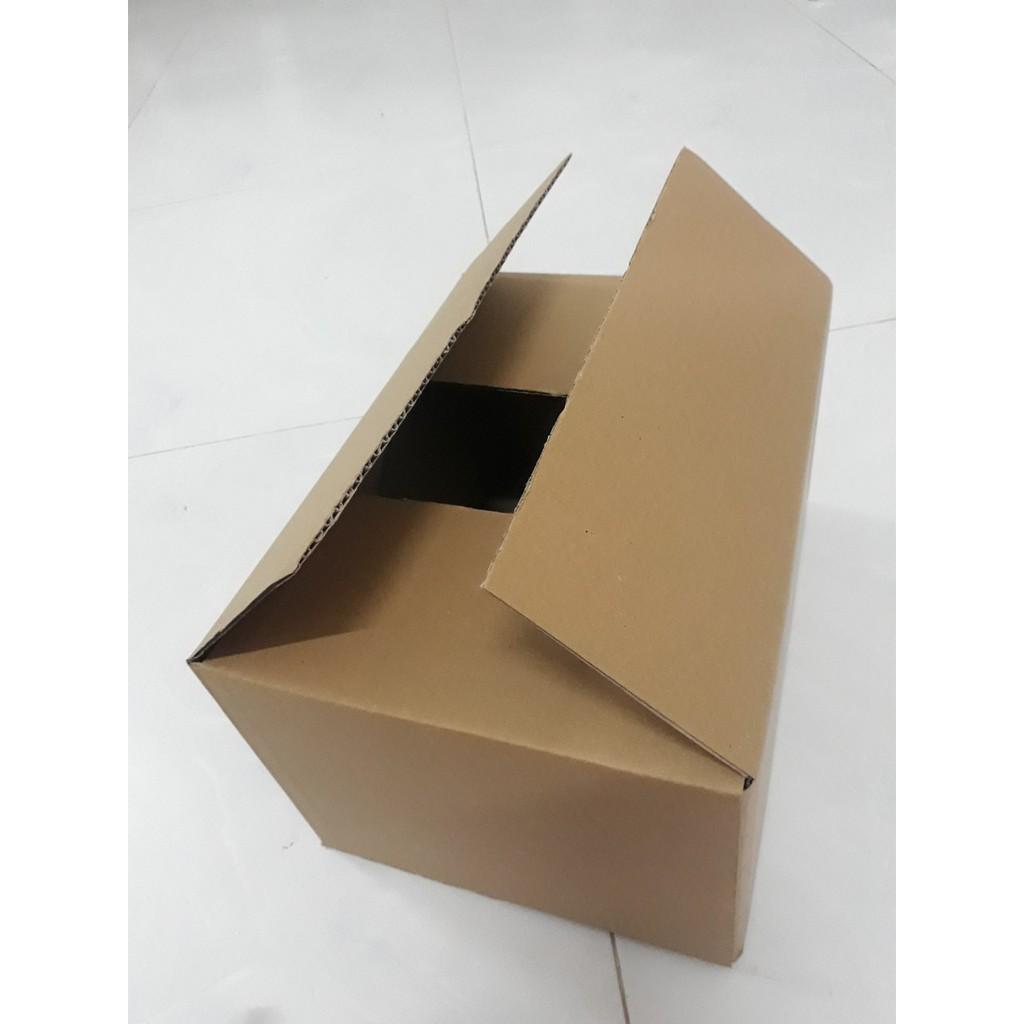 100 họp 10x10x8 cm nắp dán