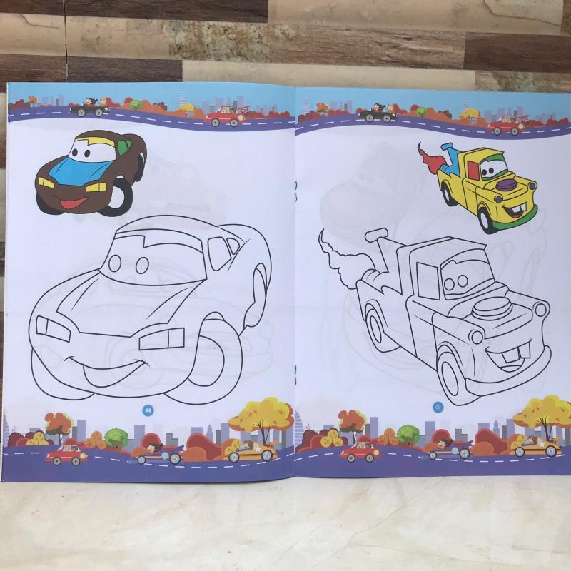 Bé tập tô màu thế giới xe hơi