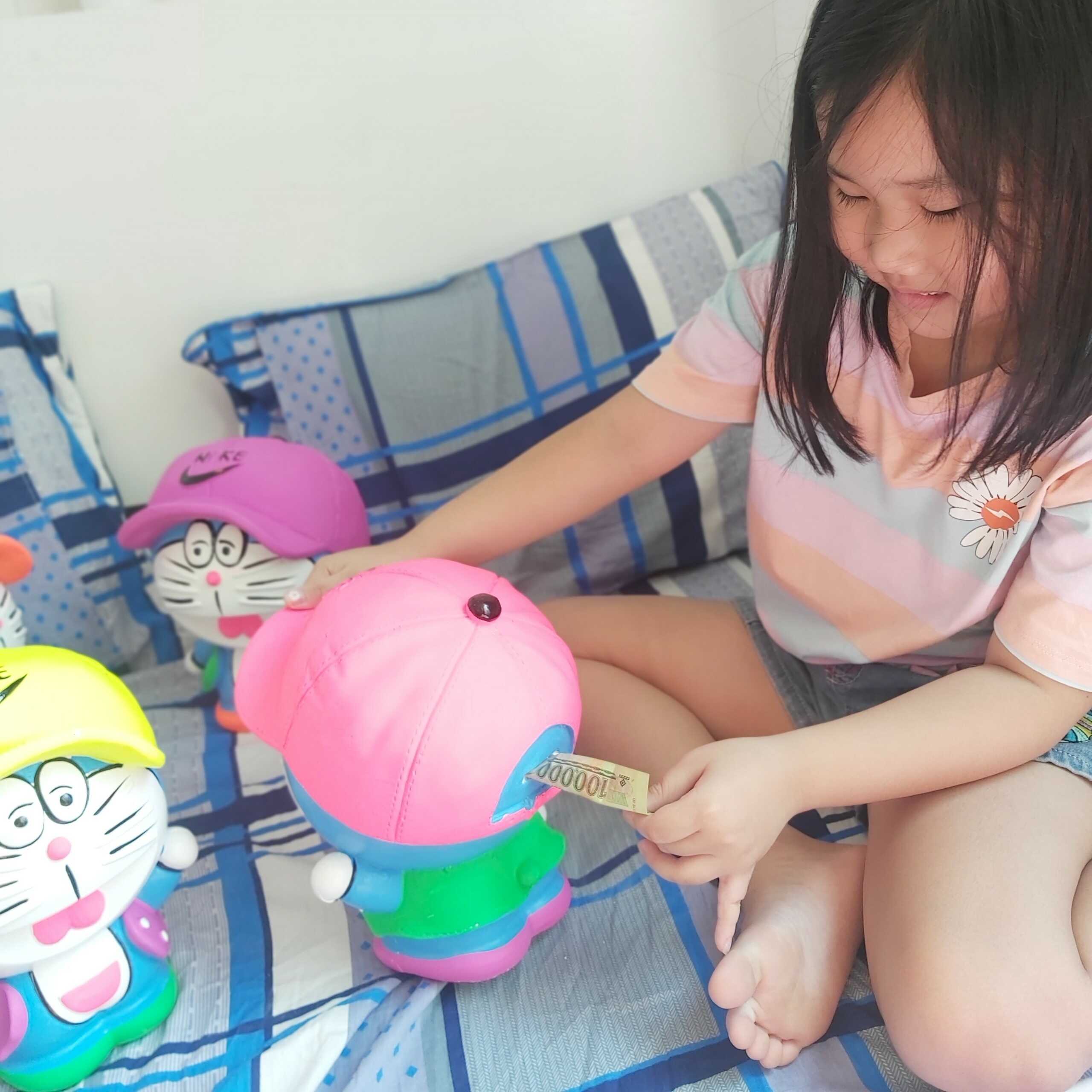 Ống heo tiết kiệm tiền cỡ lớn mẫu DORAEMON Đội Nón cực HOT – heo đất làm quà tặng sinh nhật