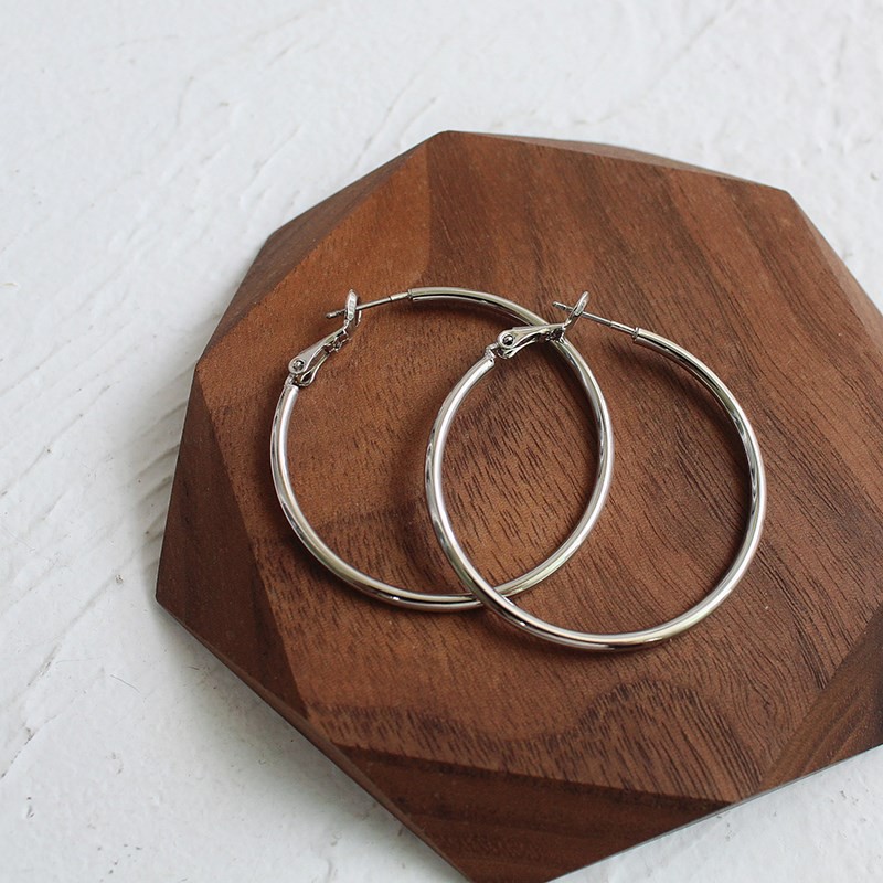 Khuyên Tai O Tròn Siêu Xinh - Bông Tai Cho Bạn Gái Đi Chơi, Đi Tiệc - Giao Màu Ngẫu Nhiên