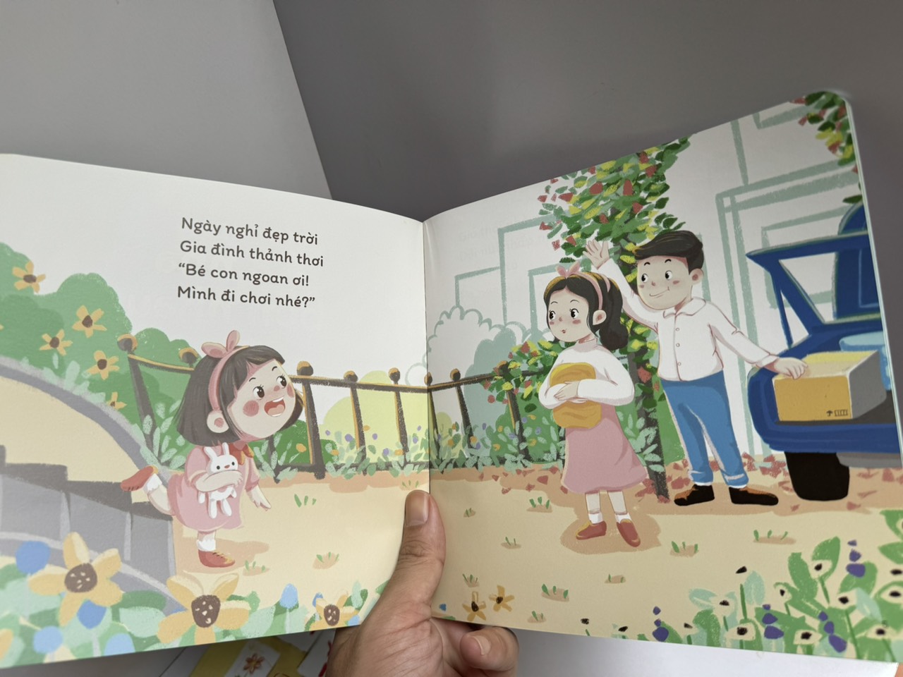 Combo 2 cuốn In màu toàn bộ - TỦ SÁCH TÌNH CẢM GIA ĐÌNH - CẢ NHÀ BÊN NHAU – CON YÊU MẸ VÔ CÙNG - Phượng Nguyễn , Trang Navi – Nhã Nam