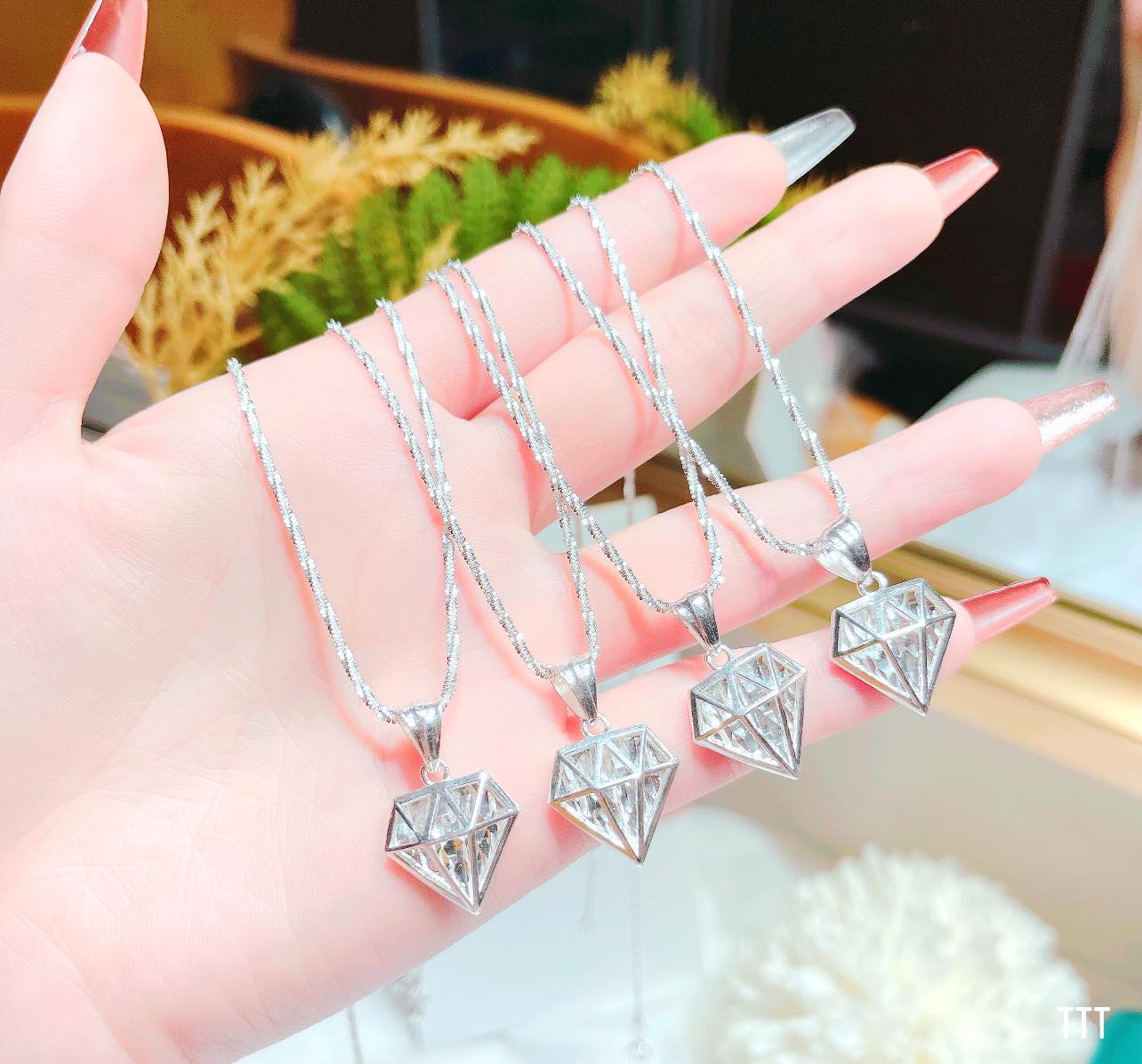 Dây chuyền nữ mặt hình kim cương chất liệu bạc Ý MS148