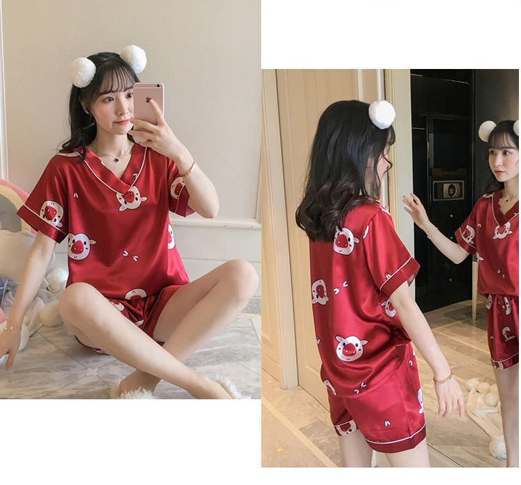 Đồ bộ mặc ở nhà ngắn hình heo con phi lụa cao cấp C008