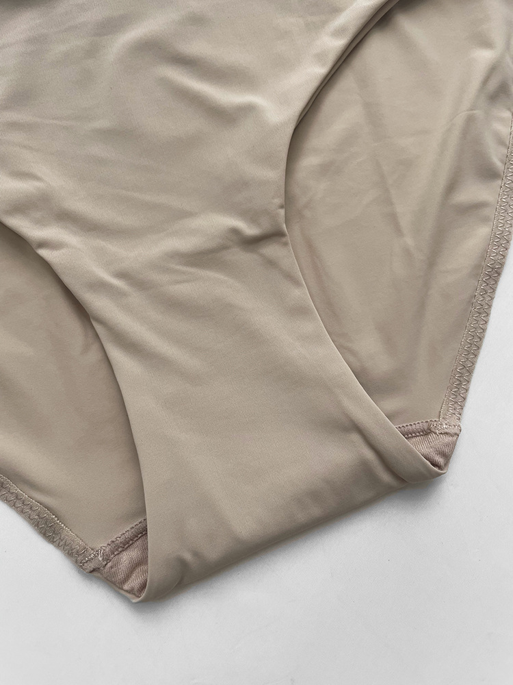 Quần Lót Nữ Cạp Vừa Kiểu Dáng Basic Chất Lượng Cao Cấp P160