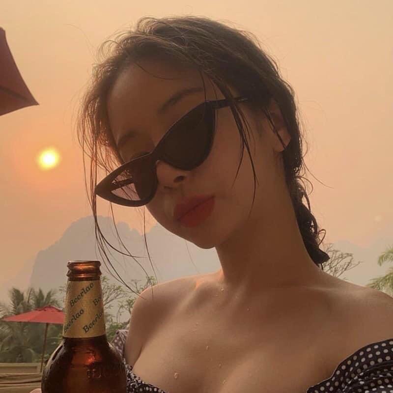 Kính mắt kính mắt mèo thời trang [] đi biển đi chơi đa năng siêu hot ulzzang hai màu đen/trắng