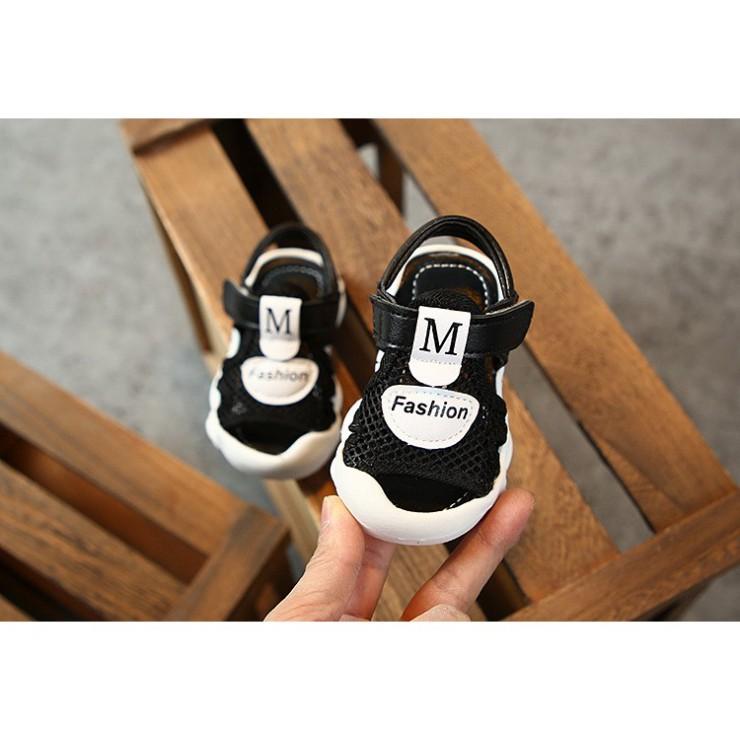 Sandal thể thao chữ M cho bé trai và bé gái tập đi mã mới siêu hót mã A-888