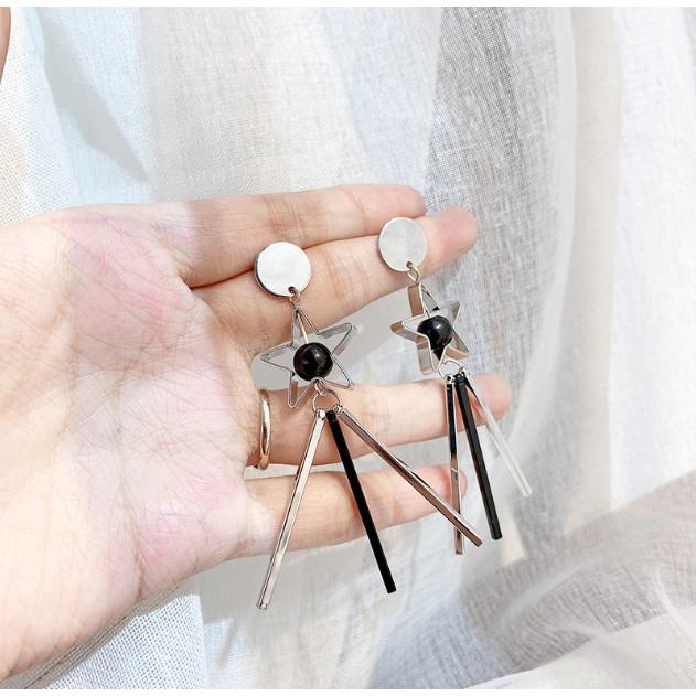 HOA TAI SÁNG DÀI NGÔI SAO BI ĐEN