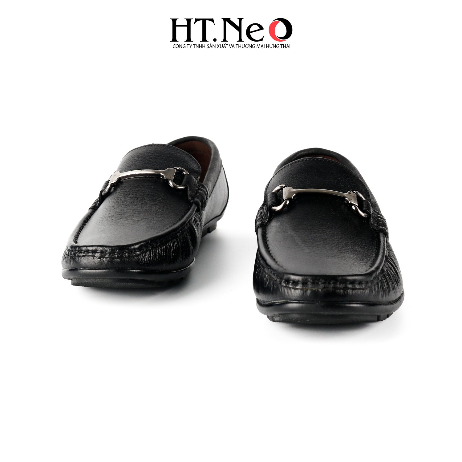 Giày mọi nam, giày lười nam HT.NEO được thiết kế với kiểu dáng đơn giản, trẻ trung với khuy kim loại GM139
