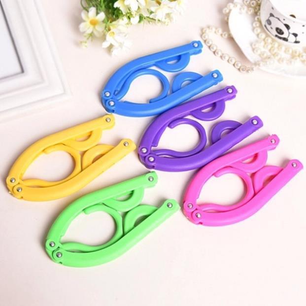 Mắc áo gấp gọn tiết kiệm không gian