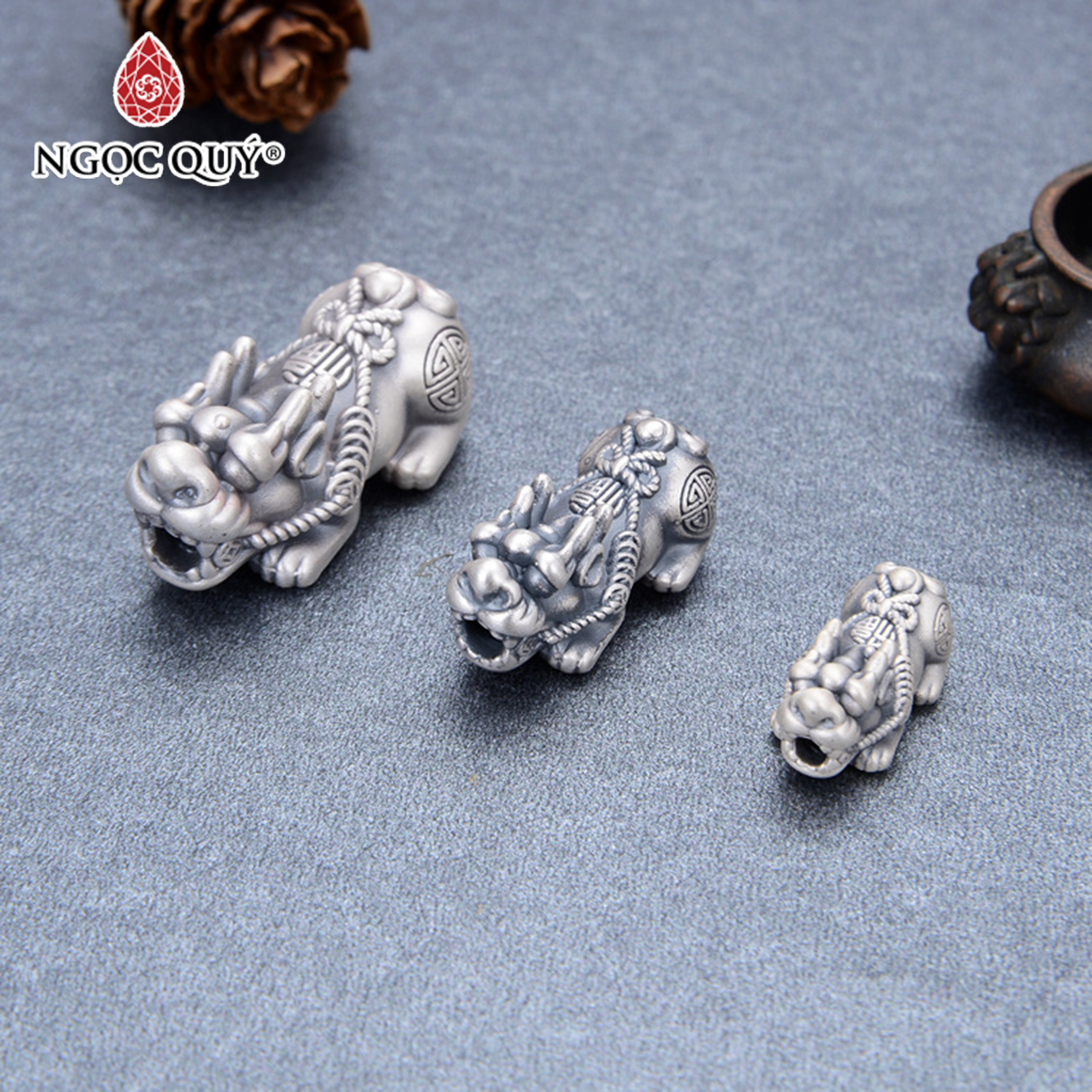 Charm bạc tỳ hưu xỏ ngang - Ngọc Quý Gemstones