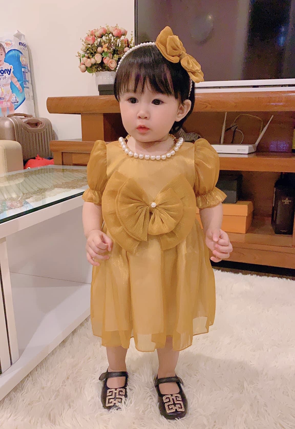 Váy Tơ Vàng Lấp Lánh Cho Bé Gái 4 Đến 28kg, Đầm Bé Gái Tặng Kèm Cài