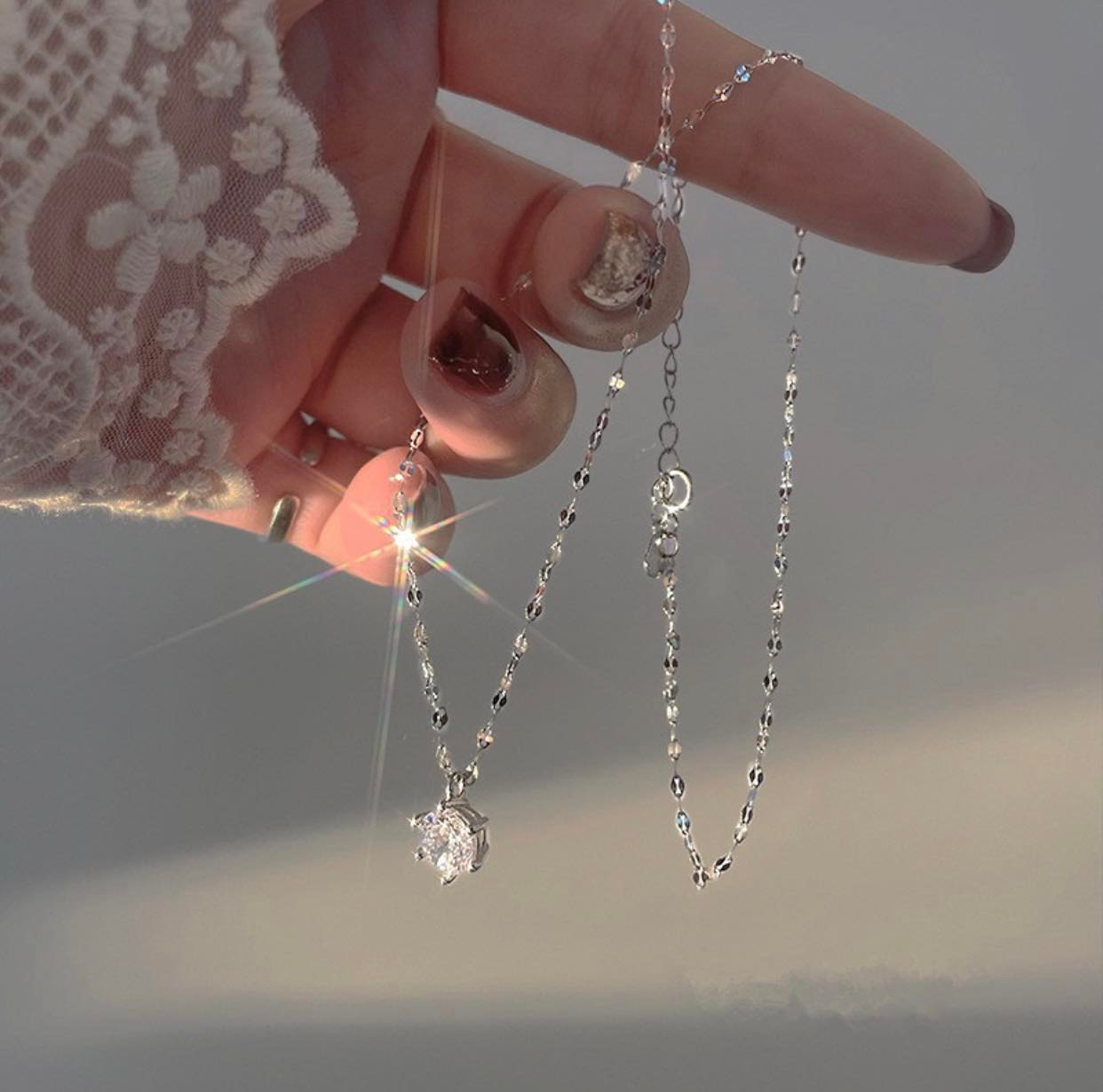 Vòng cổ mặt dây chuyền zirconia sang trọng dành cho phụ nữ bằng vàng cổ điển
