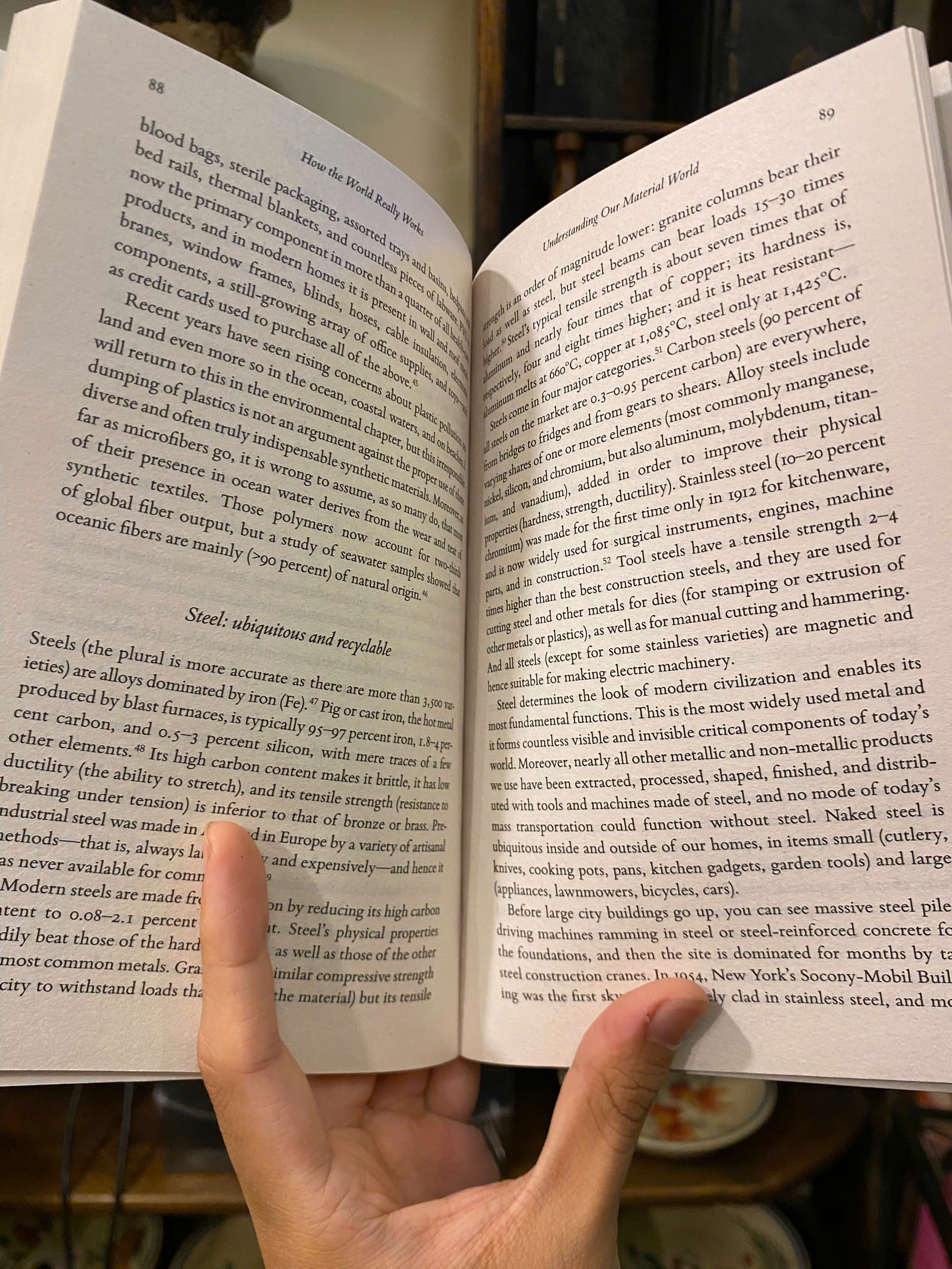 Sách - How the World Really Works by Vaclav Smil - Nonfiction/Science book in English - Ngoại Văn