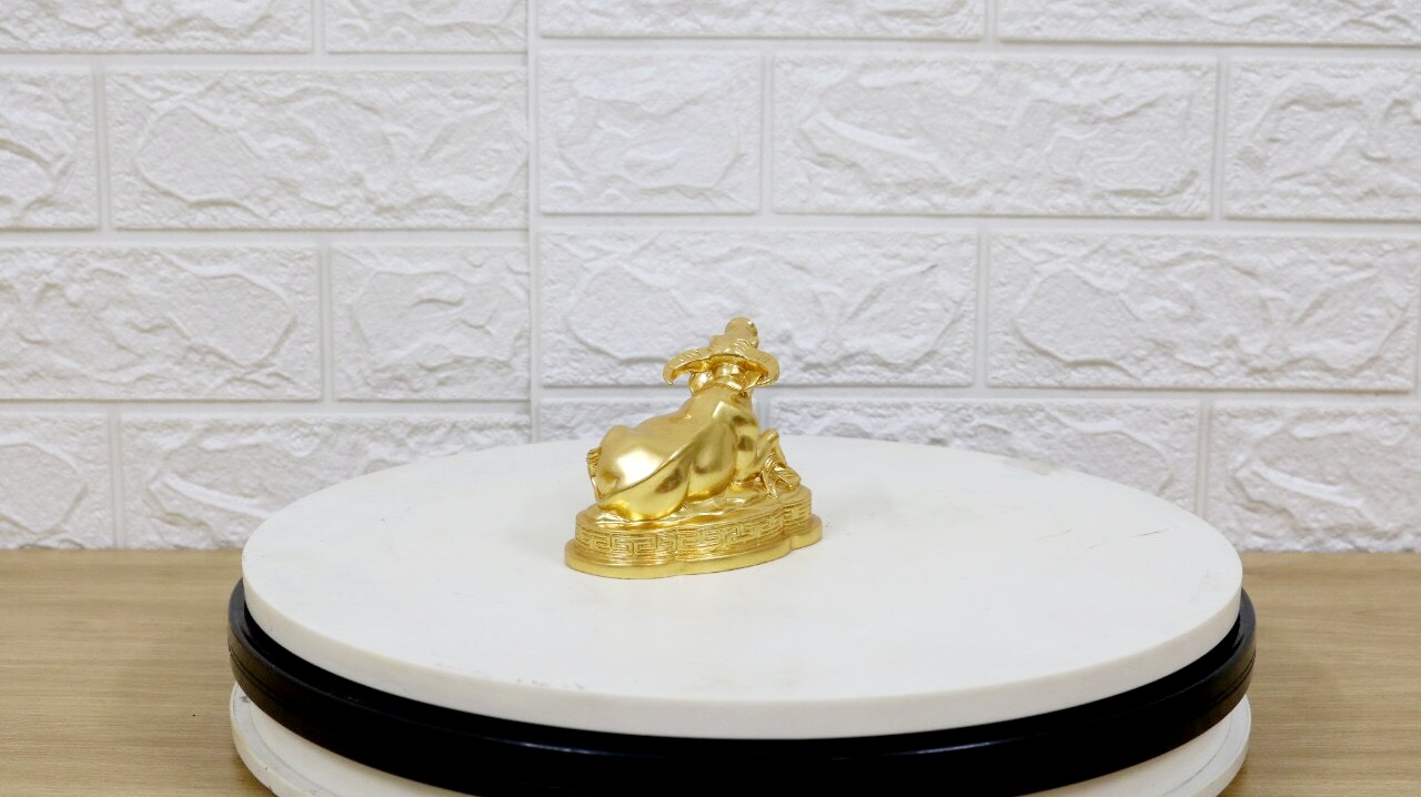 Tượng trâu bằng đồng mạ vàng 24K