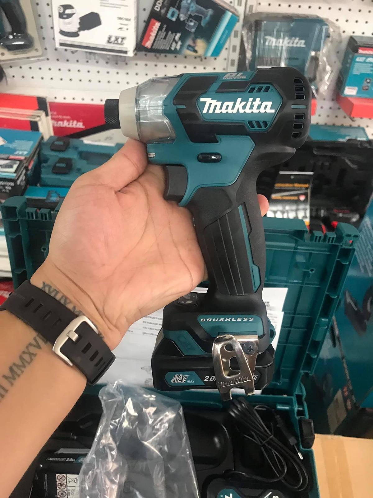 MÁY VẶN VÍT DÙNG PIN 12V MAKITA TD111DSAJ  - HÀNG CHÍNH HÃNG