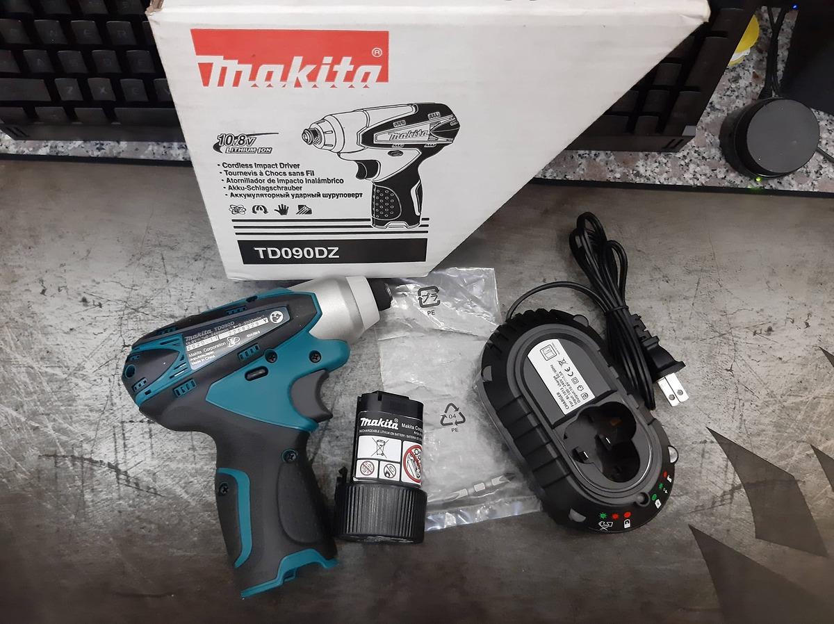 MÁY VẶN VÍT DÙNG PIN 10.8V (90NM) MAKITA TD090DZ (KHÔNG KÈM PIN VÀ ĐẾ SẠC) - HÀNG CHÍNH HÃNG