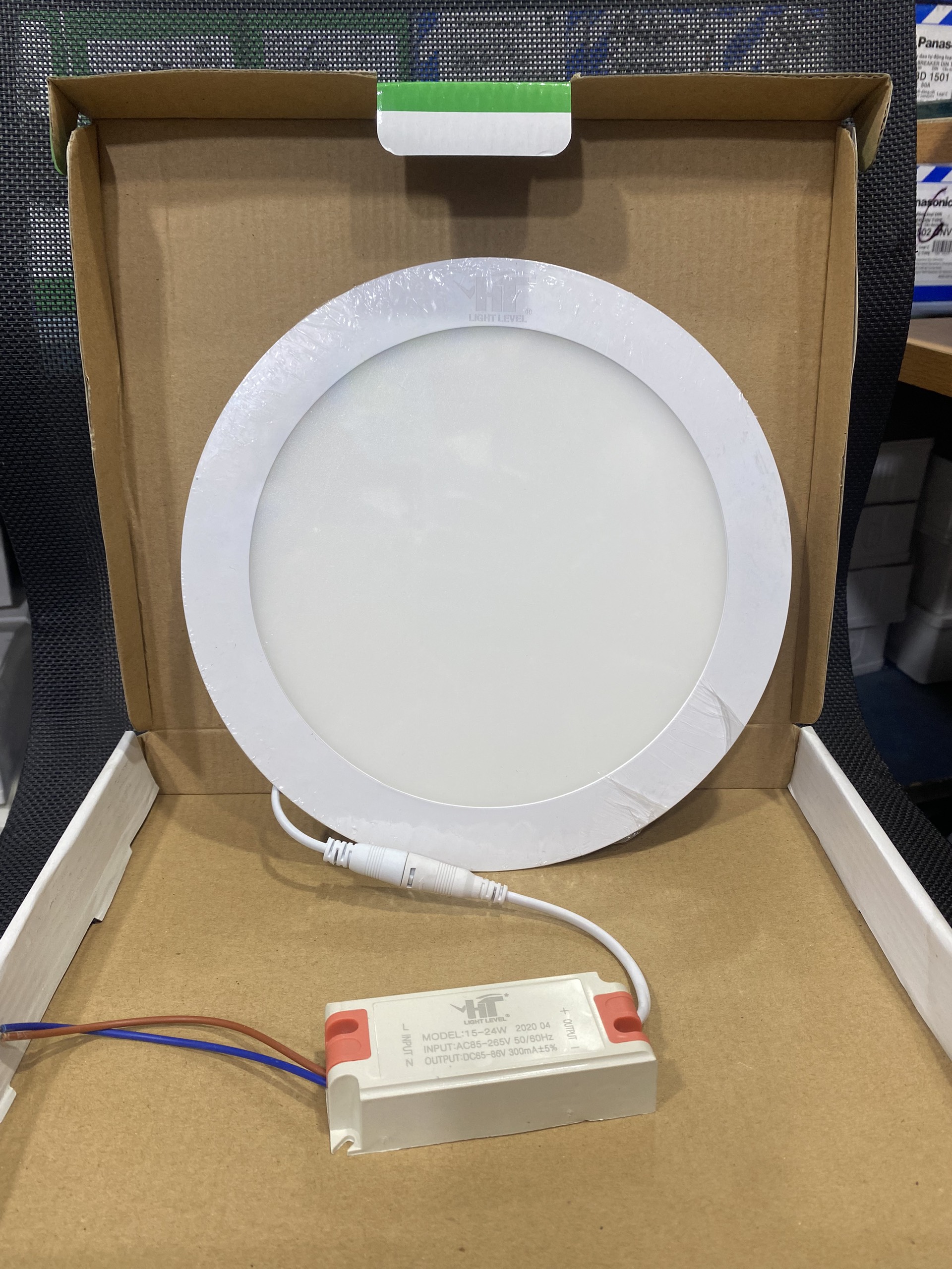Đèn LED Âm Trần Siêu Mỏng 18W HT