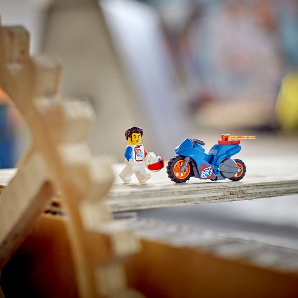 BỘ LẮP RÁP LEGO CITY 60298 XE ĐUA MÔ TÔ CỦA EVEL KNIEVEL