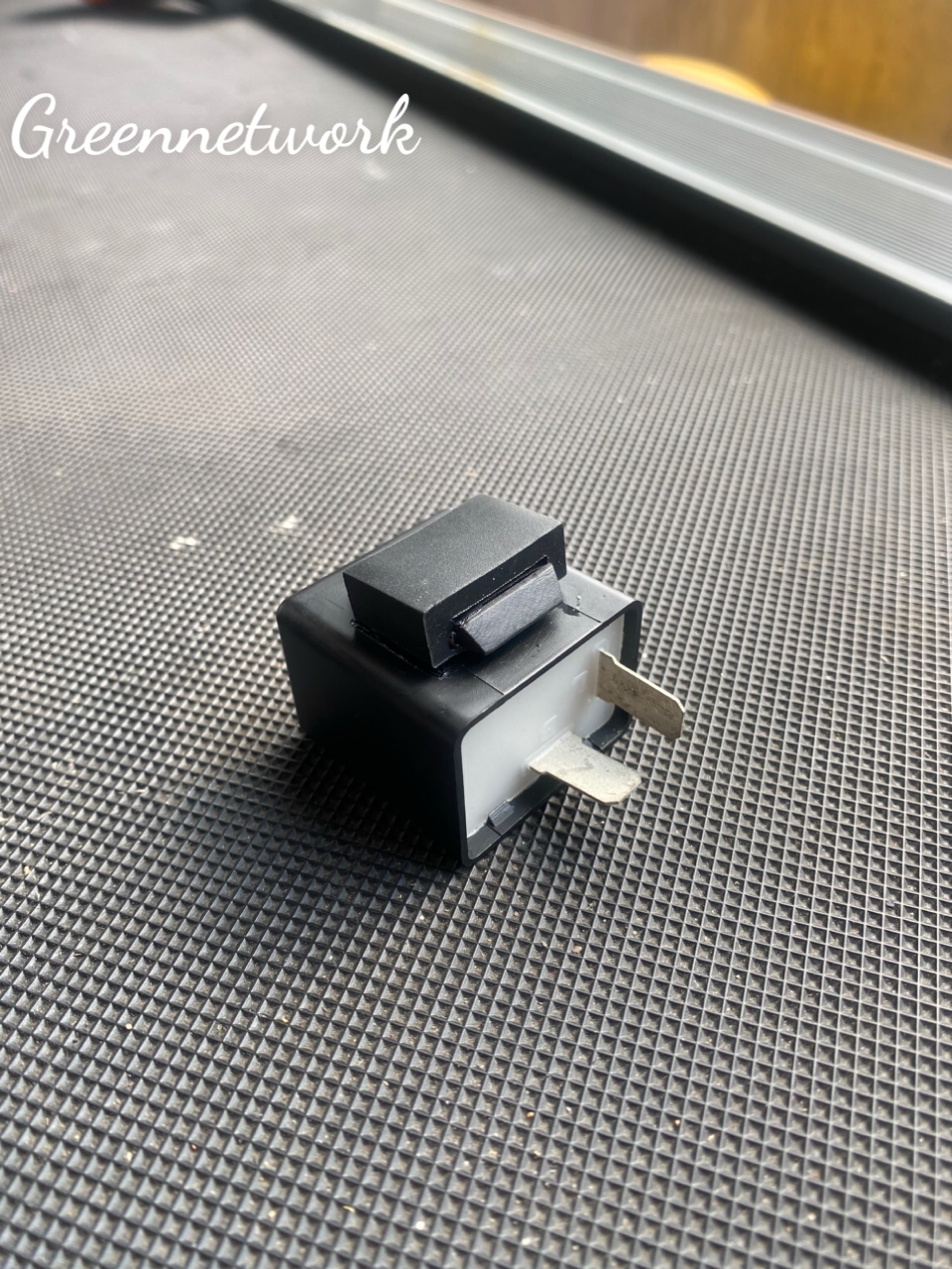 Cục chớp xi nhan điện tử 12v điều chỉnh tốc độ nháy xinhan