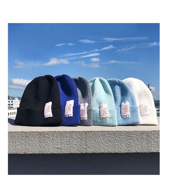 Mũ len beanie tag chữ