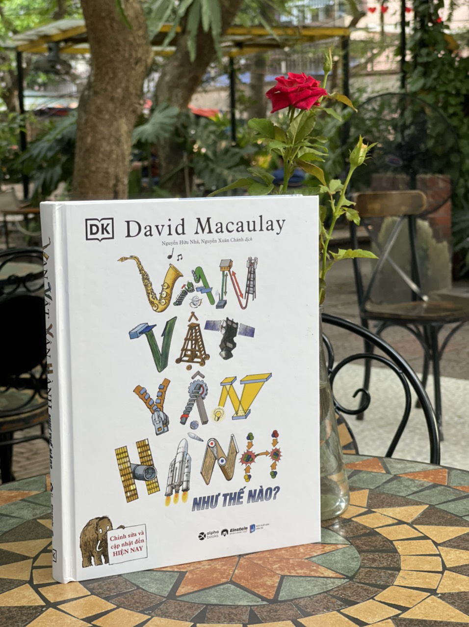 (Bìa cứng - in màu) VẠN VẬT VẬN HÀNH NHƯ THẾ NÀO? – David Macaulay – Nguyễn Hữu Nhã và Nguyễn Xuân Chánh dịch – Alphabooks – NXB Dân Trí