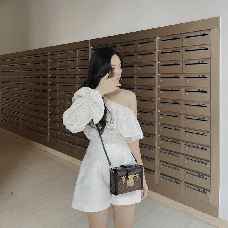 Sét Áo Trắng Ren Hoa Lệch Vai Mix Short Trắng Sét Siêu Xinhhh