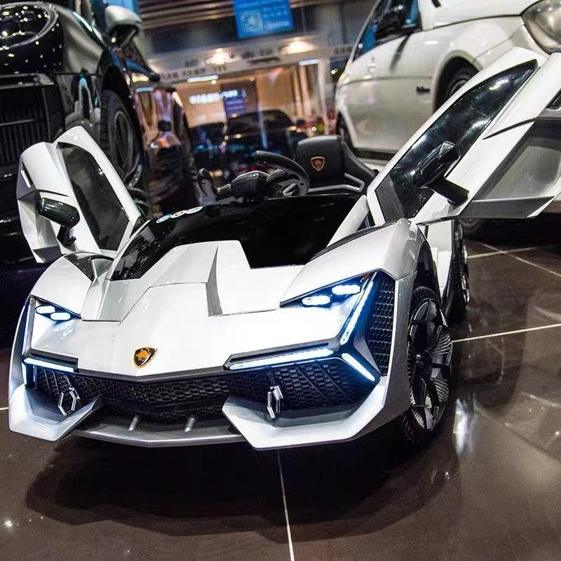 Xe ô tô điện đạp ga cho bé Lamborghini Aventador nel 603 3 động cơ có nhạc đèn điều khiển từ xa