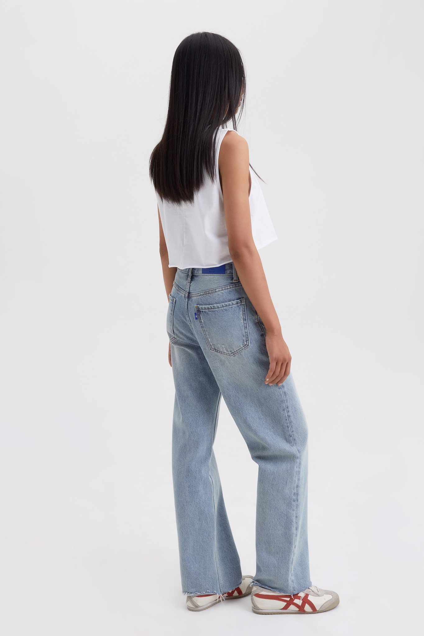 Quần Jeans Nữ Ống Thụng Màu Xanh Nhạt - TheBlueTshirt - Classic Boyfriend Jean