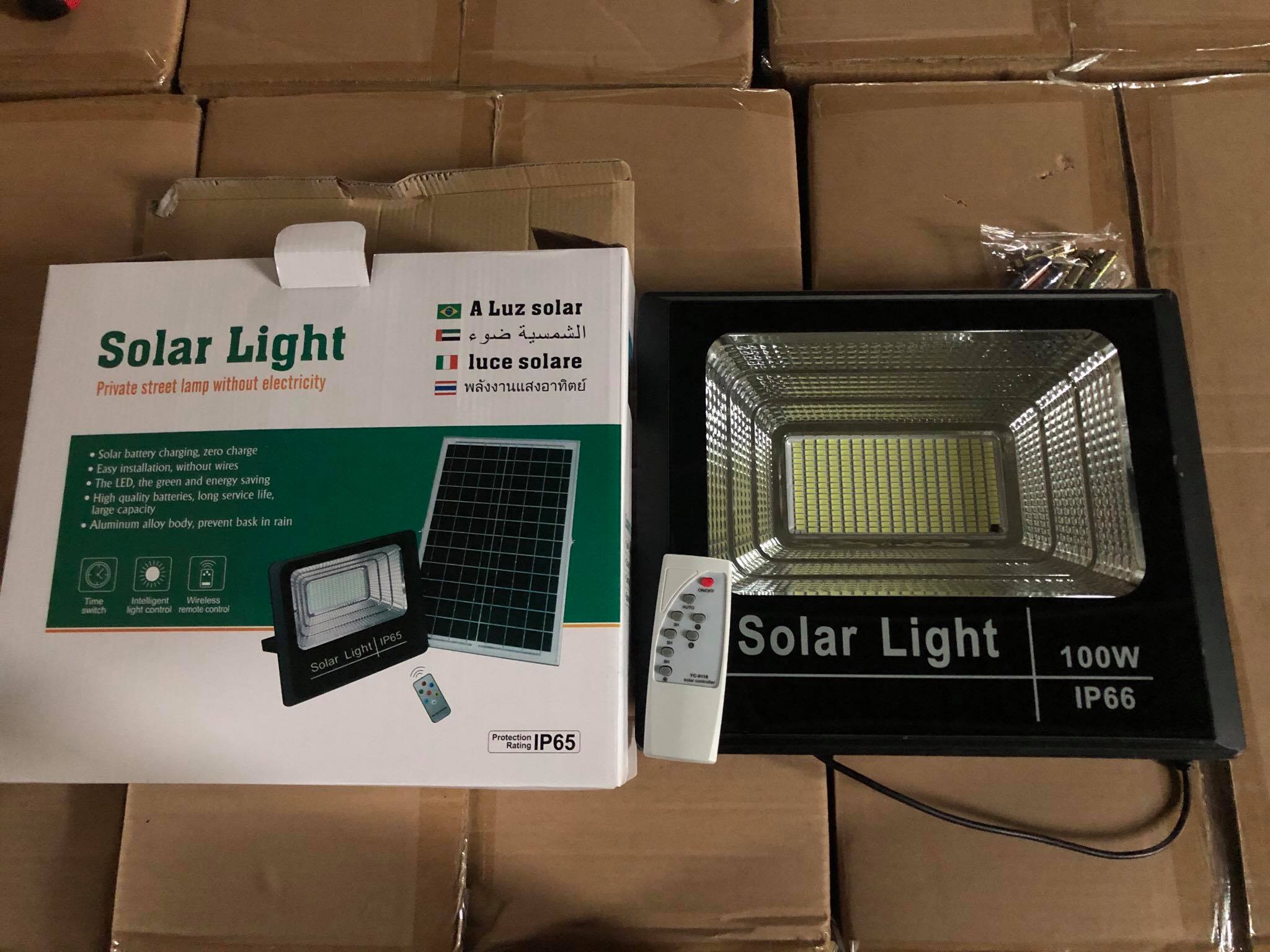 Đèn đường năng lượng mặt trời 100w