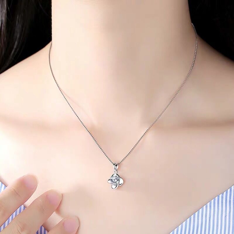 Dây chuyền vòng cổ nữ Cỏ bốn lá may mắn