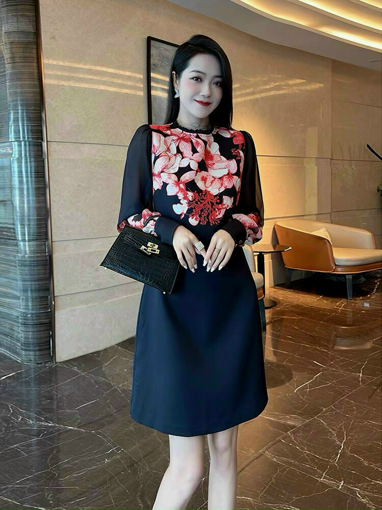 ĐẦM SUÔNG LỤA IN HOA TAY VOAN DÀI