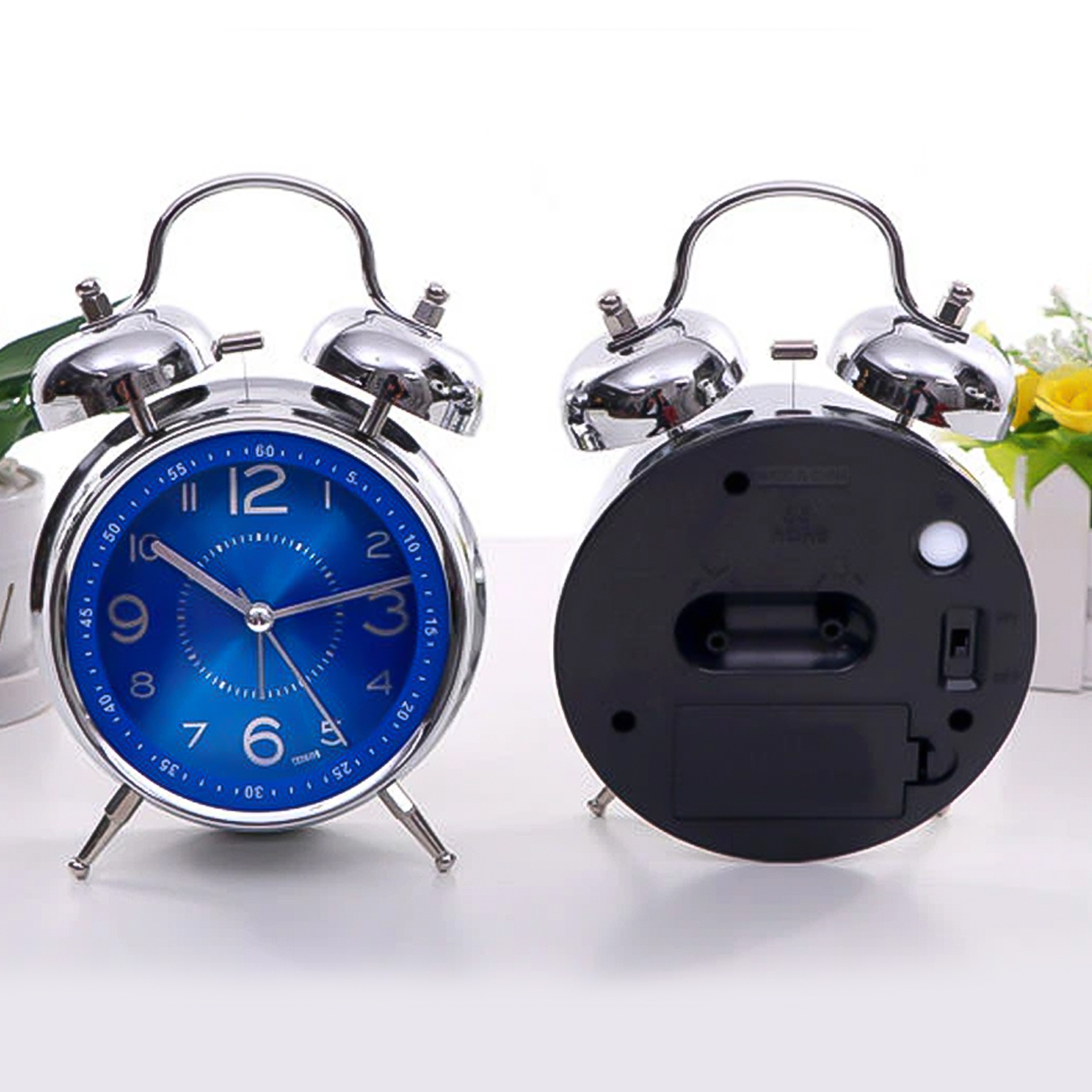 Đồng hồ để bàn báo thức 2 quả chuông kiểu cổ điển bằng inox kim trôi có chuông reo lớn dành cho học sinh, sinh viên giá rẻ - hàng chính hãng