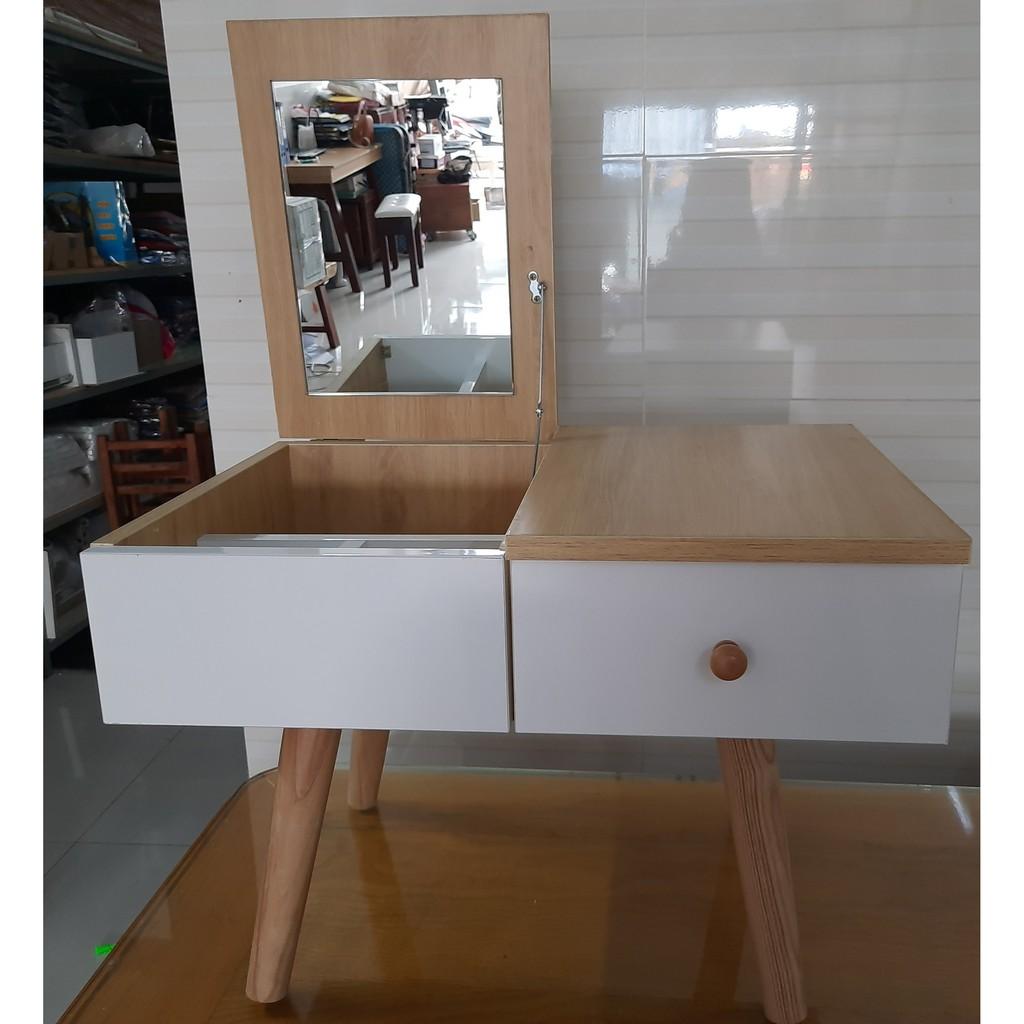 Bàn trang điểm mini