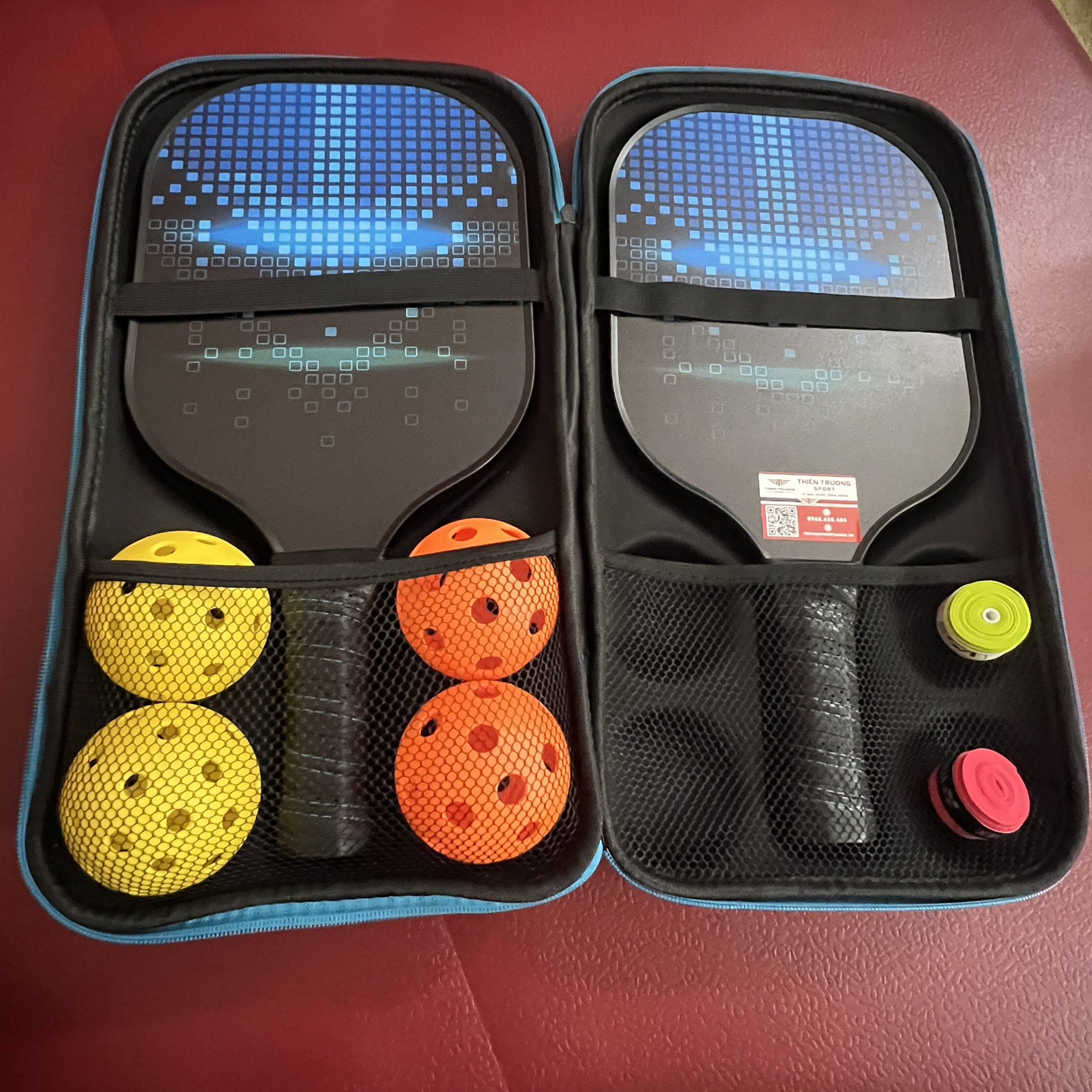 Bộ 2 vợt Pickleball kèm 4 bóng và túi xách tiện dụng, đạt tiêu chuẩn USAPA cho người mới tập chơi T THIEN TRUONG SPORT